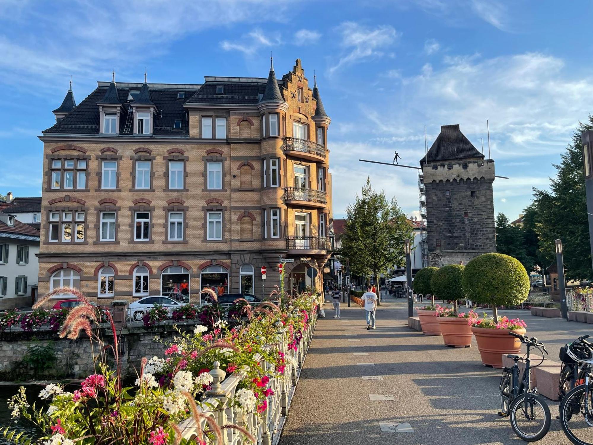 Secondhome Stuttgart - Moderne Grosse Wohnungen Nahe Der Hist Altstadt Von Esslingen An - Versch Groessen 8 - 11 - 19 Betten 埃斯林根 外观 照片