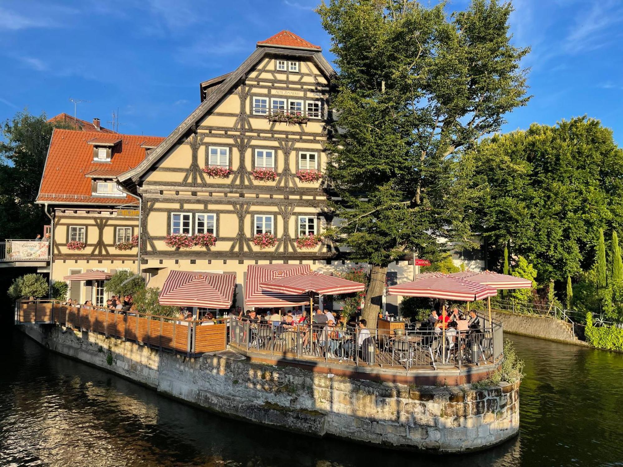 Secondhome Stuttgart - Moderne Grosse Wohnungen Nahe Der Hist Altstadt Von Esslingen An - Versch Groessen 8 - 11 - 19 Betten 埃斯林根 外观 照片